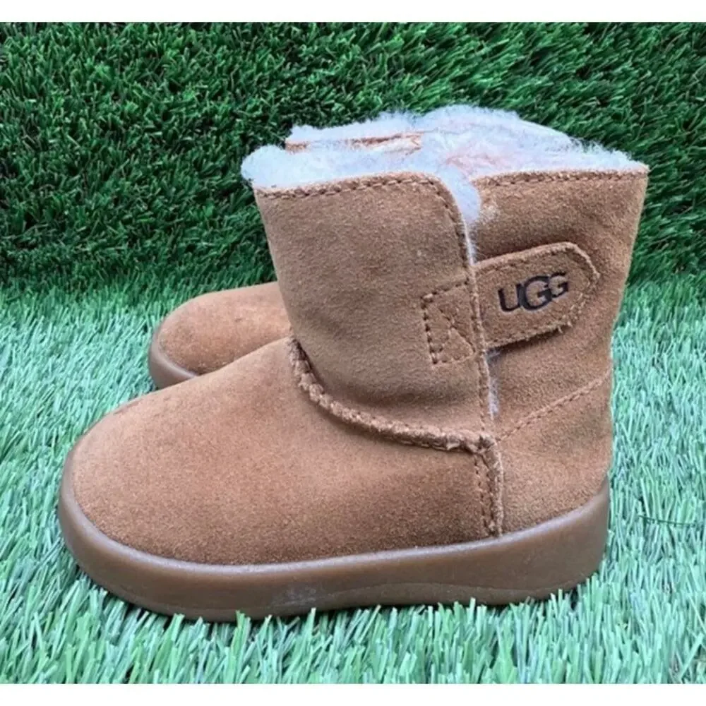 UGG Kids Keelan Boot Suede Brown Sheepskin 1096089I – Size 04 / 05 US
